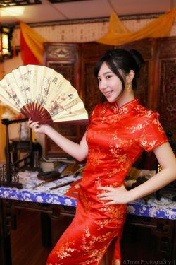 巜中字与上司出轨的人妻